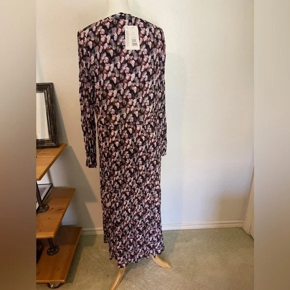 Vince Floral Long Sleeve Dress.NWT. - Picture 5 of 9